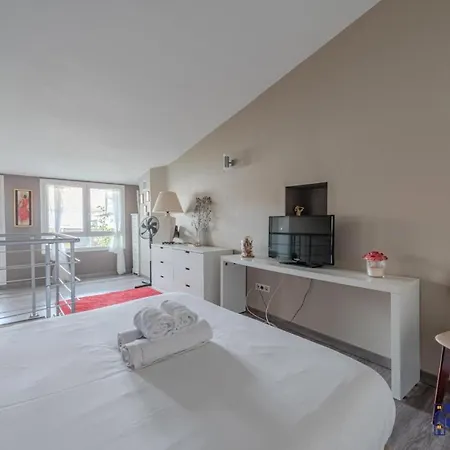 L'authentique - Cosy And Quiet With Terrace Saint-Hippolyte (Pyrenees-Orientales)